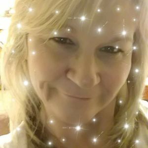 Meet your Posher, Deborah